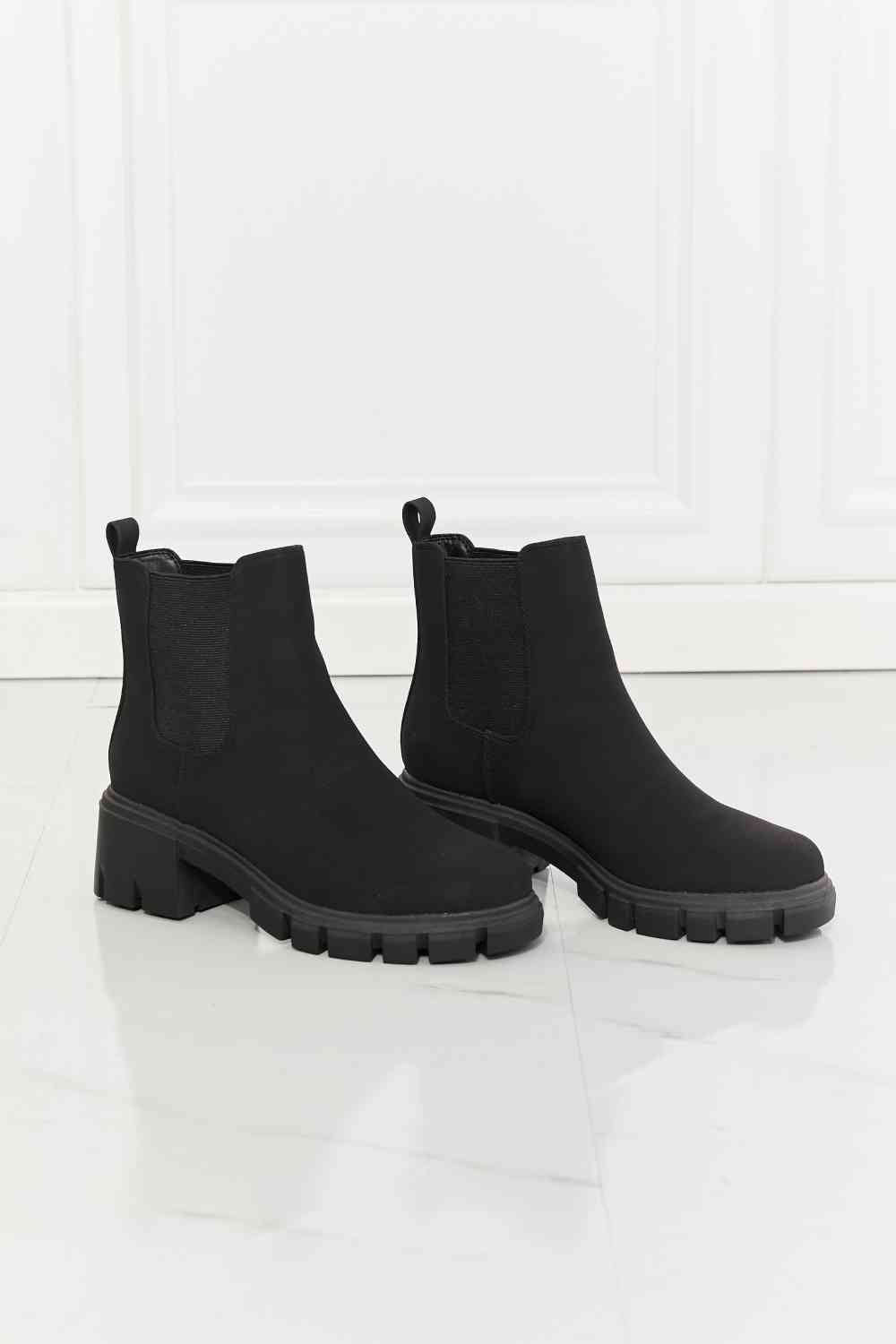 MMShoes Chelsea Boots in Black
