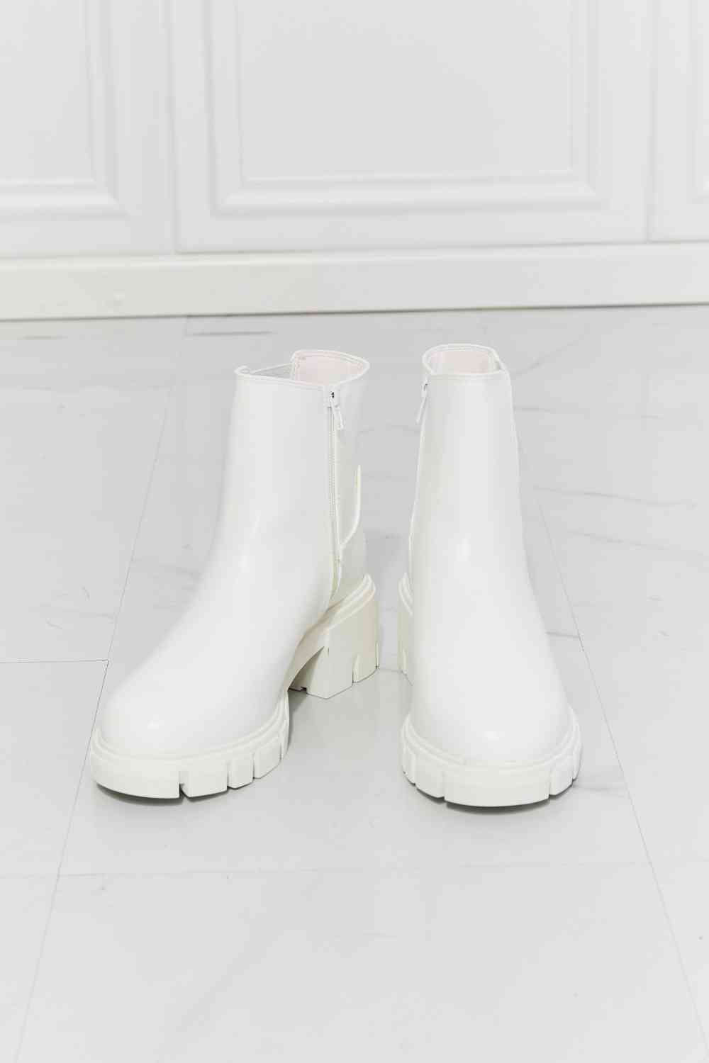 MMShoes Chelsea Boots in White
